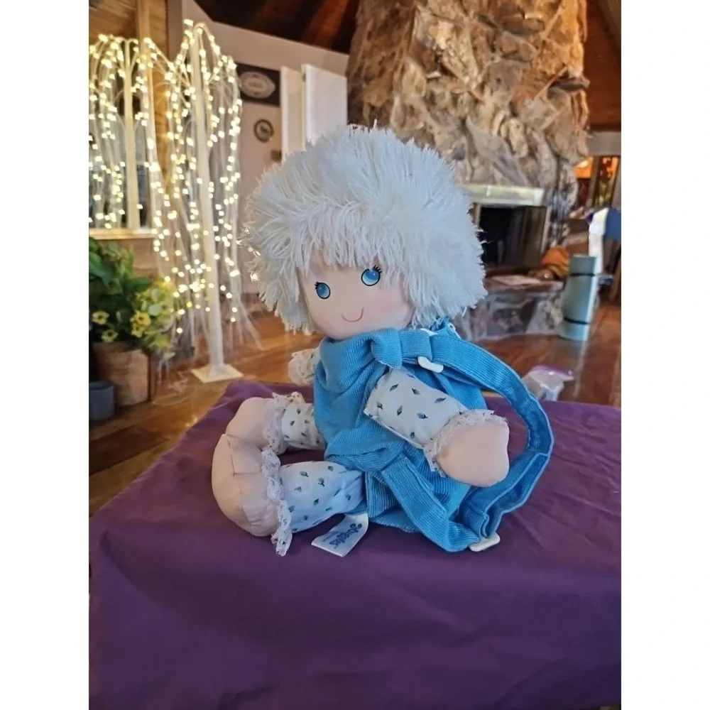 VTG 1982 Animal Toys Inc Doll White Yarn Hair Soft Play Doll W/Pretend Carrier‎